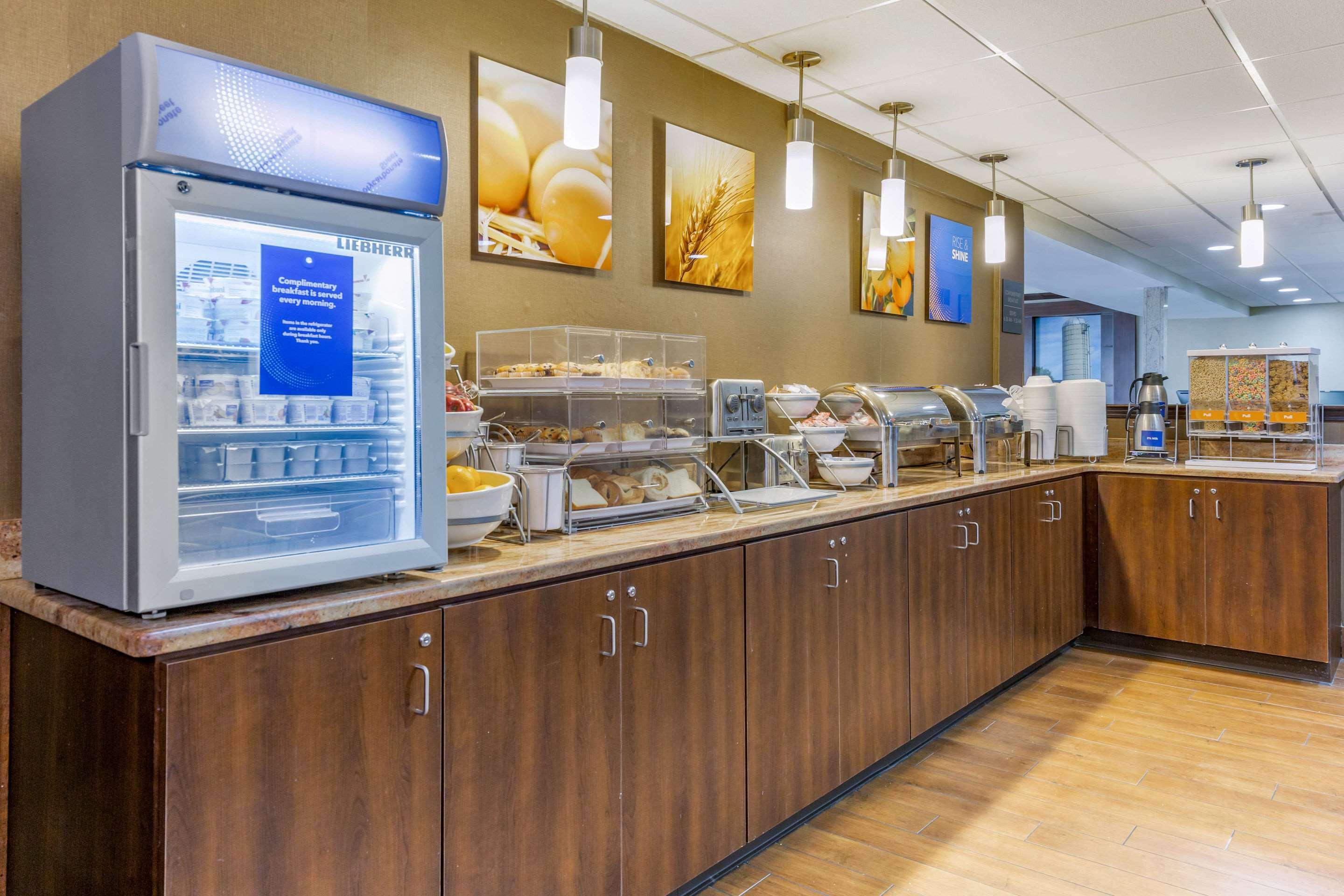 Comfort Inn Lancaster At Rockvale Smoketown  Buitenkant foto